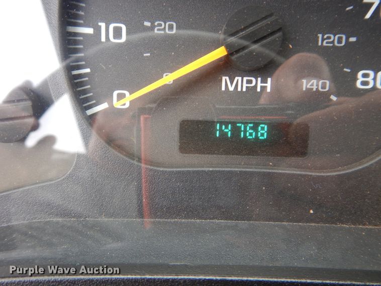 image for item HX9038 2005 GMC T7500  street sweeper truck