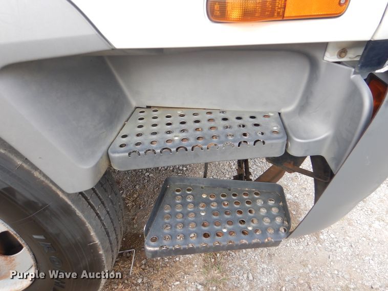 image for item HX9038 2005 GMC T7500  street sweeper truck