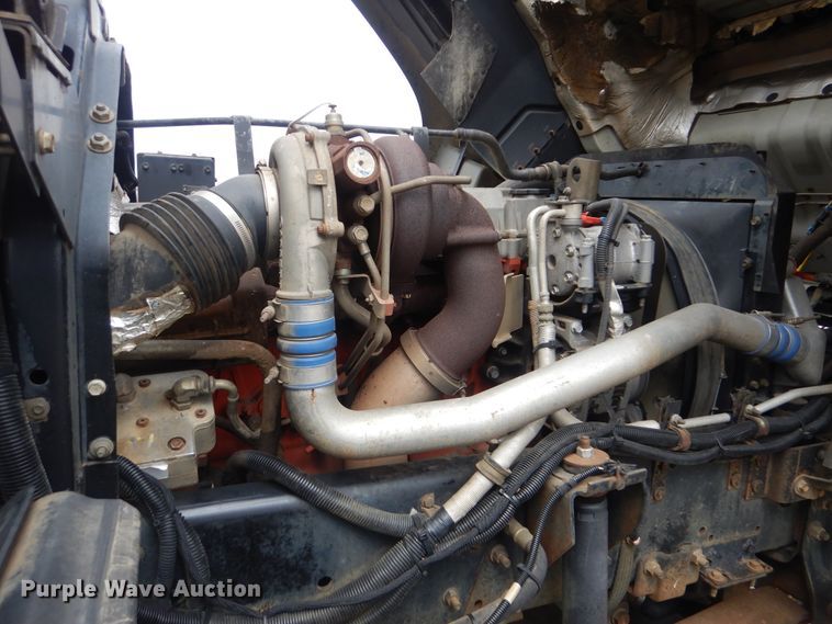 image for item HX9038 2005 GMC T7500  street sweeper truck