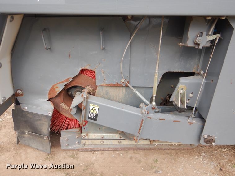 image for item HX9038 2005 GMC T7500  street sweeper truck