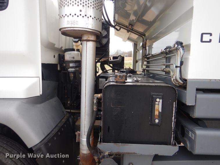 image for item HX9038 2005 GMC T7500  street sweeper truck