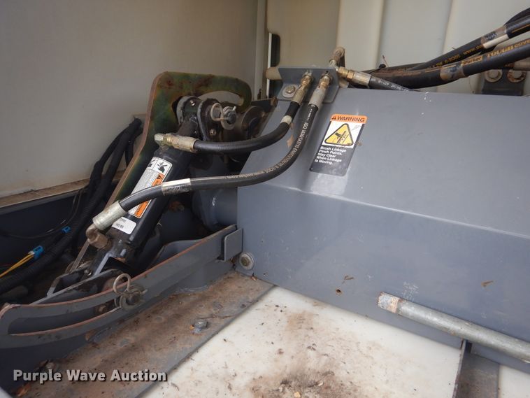 image for item HX9038 2005 GMC T7500  street sweeper truck