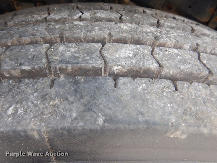 image for item HX9038 2005 GMC T7500  street sweeper truck