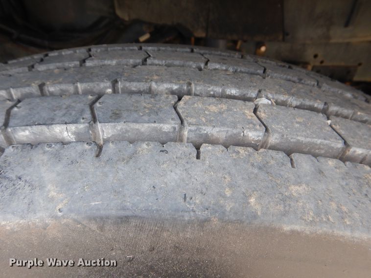 image for item HX9038 2005 GMC T7500  street sweeper truck