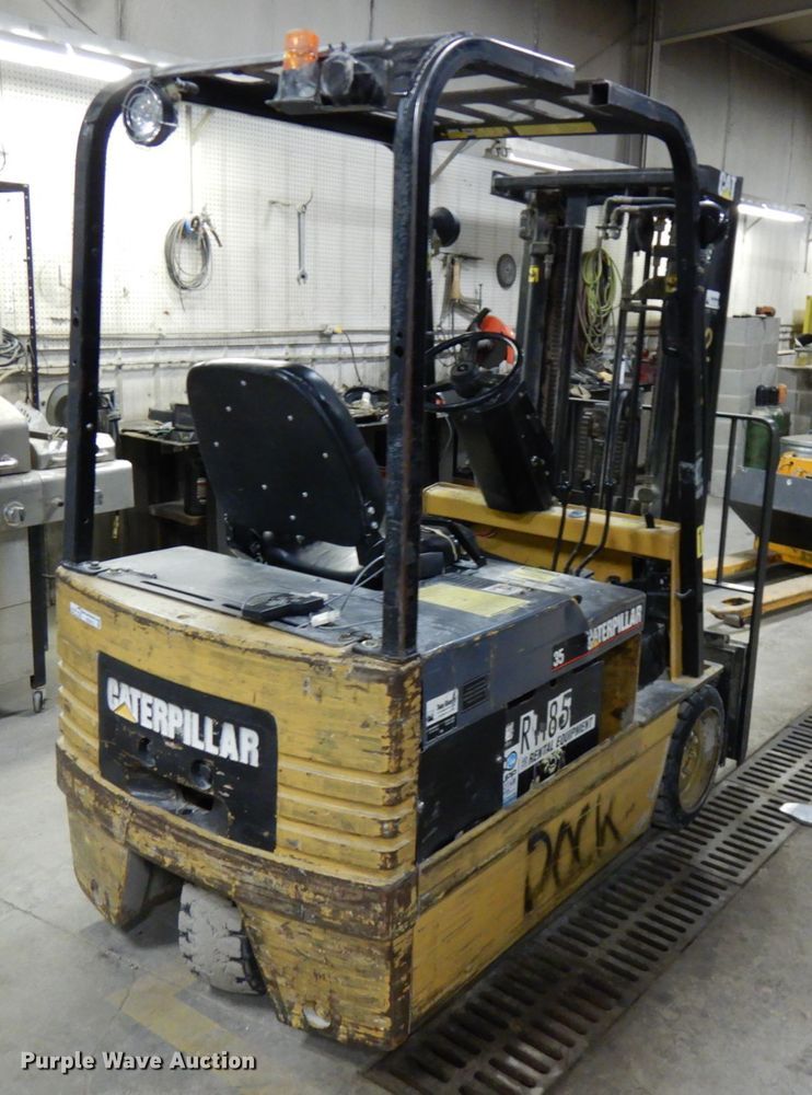 image for item HX9513 Caterpillar EP18T-36A forklift