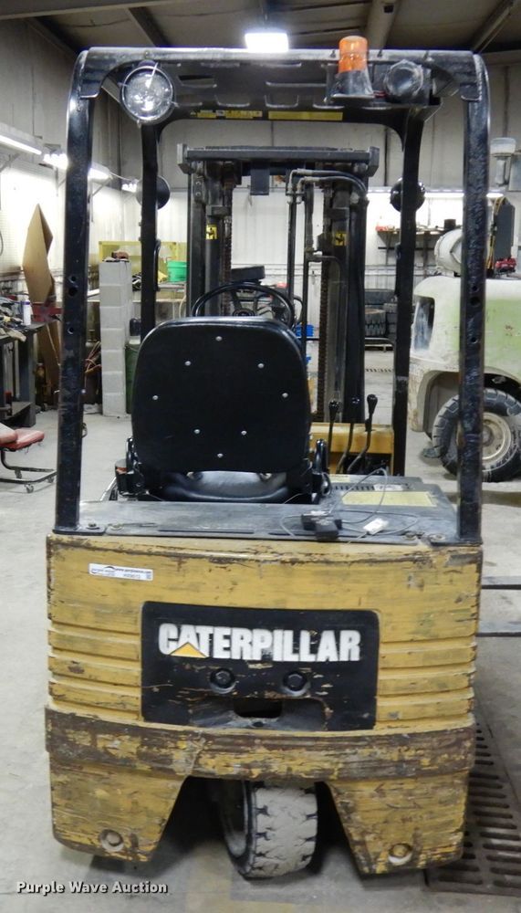 image for item HX9513 Caterpillar EP18T-36A forklift
