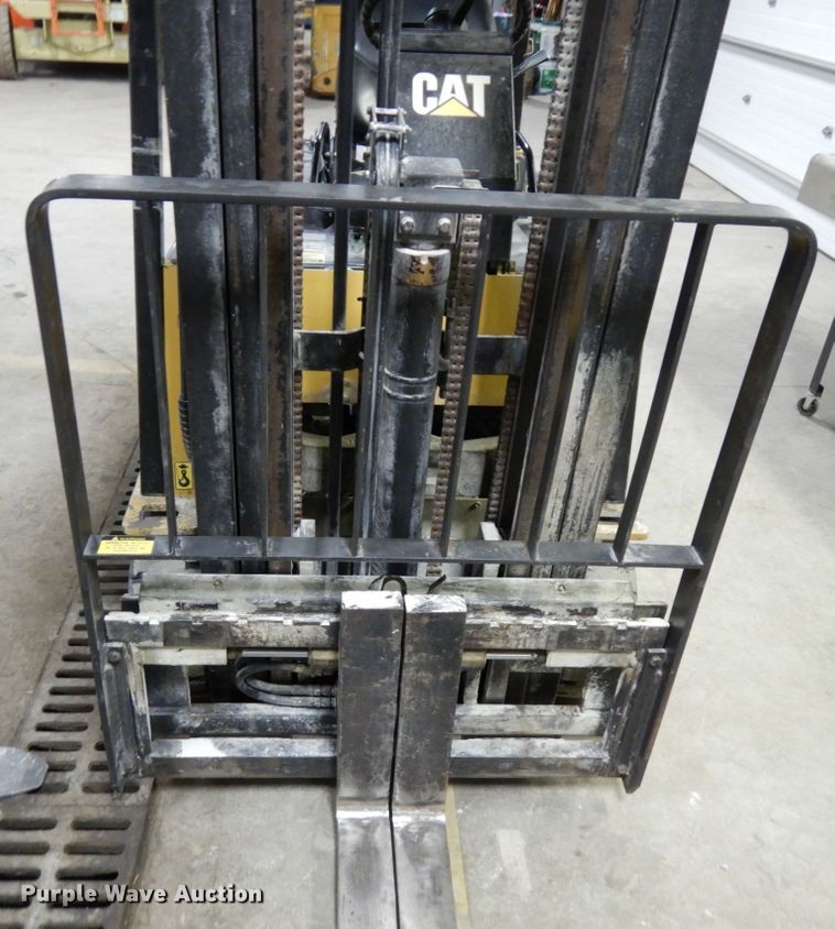 image for item HX9513 Caterpillar EP18T-36A forklift
