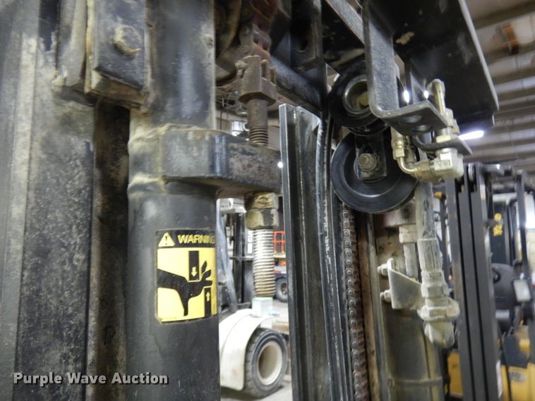 image for item HX9513 Caterpillar EP18T-36A forklift