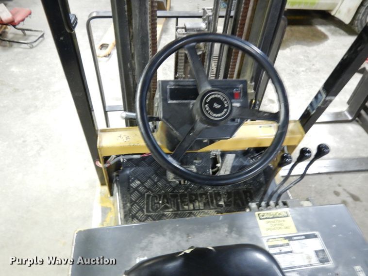 image for item HX9513 Caterpillar EP18T-36A forklift