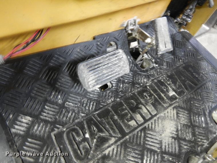 image for item HX9513 Caterpillar EP18T-36A forklift