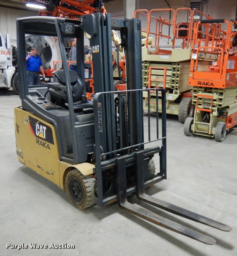 image for item HX9514 Caterpillar 2ET3000 forklift