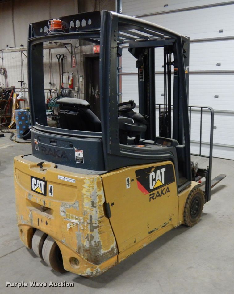 image for item HX9514 Caterpillar 2ET3000 forklift