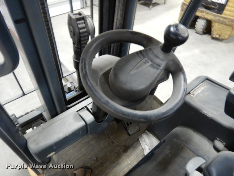 image for item HX9514 Caterpillar 2ET3000 forklift