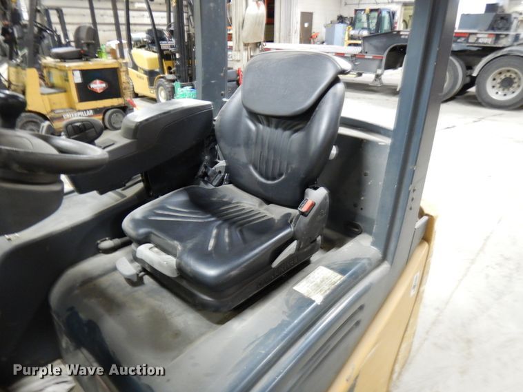 image for item HX9514 Caterpillar 2ET3000 forklift