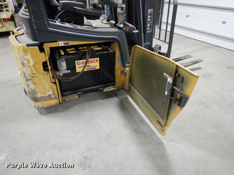 image for item HX9514 Caterpillar 2ET3000 forklift