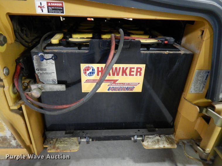 image for item HX9514 Caterpillar 2ET3000 forklift