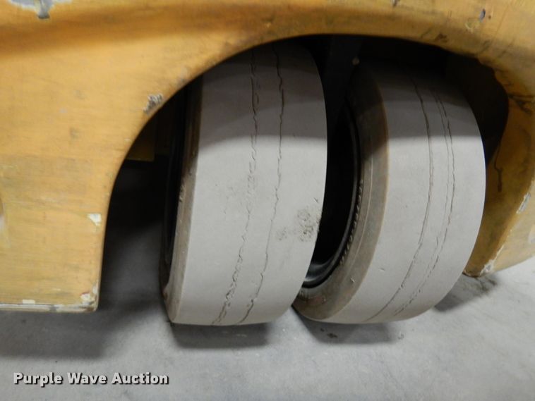 image for item HX9514 Caterpillar 2ET3000 forklift