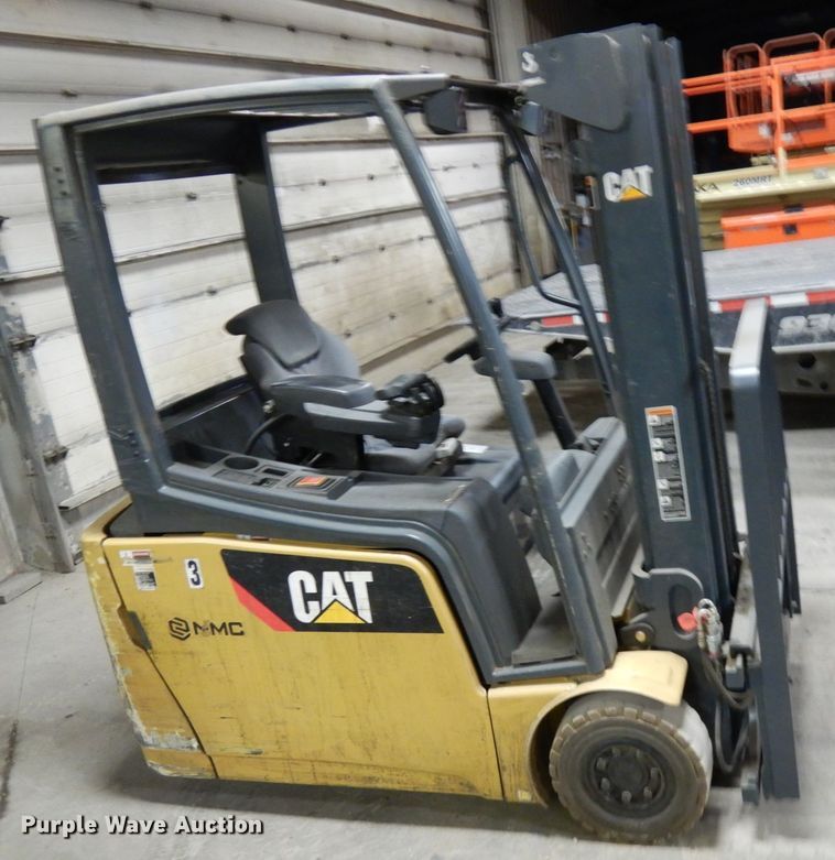 image for item HX9515 Caterpillar 2ET3000  forklift