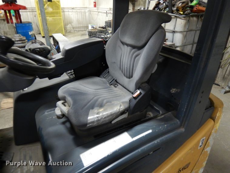 image for item HX9515 Caterpillar 2ET3000  forklift