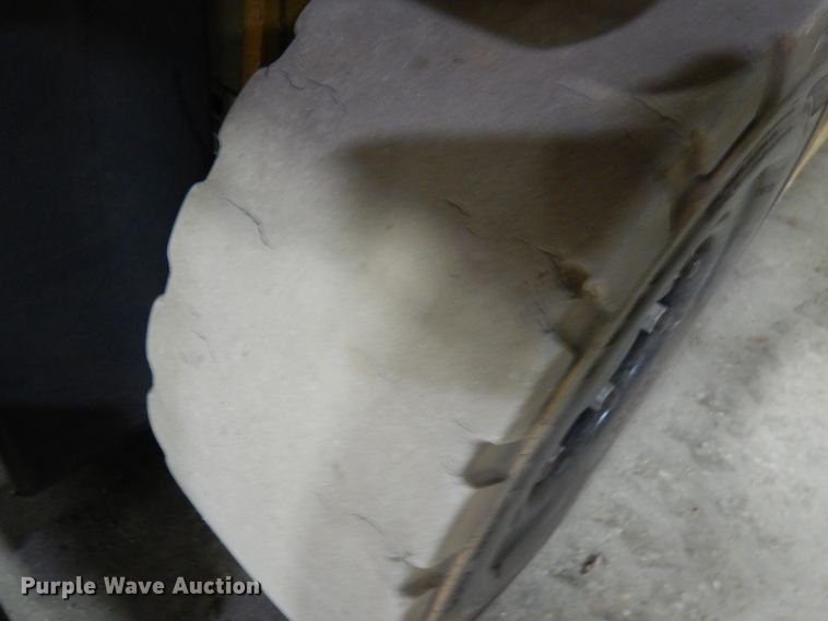 image for item HX9515 Caterpillar 2ET3000  forklift