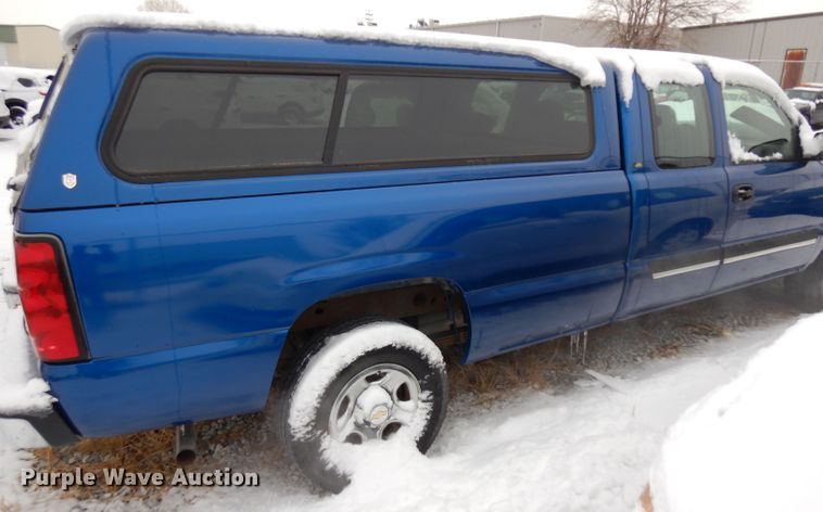image for item DH5564 2004  Chevrolet Silverado 1500  Ext. Cab pickup truck