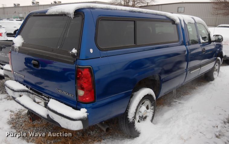 image for item DH5564 2004  Chevrolet Silverado 1500  Ext. Cab pickup truck