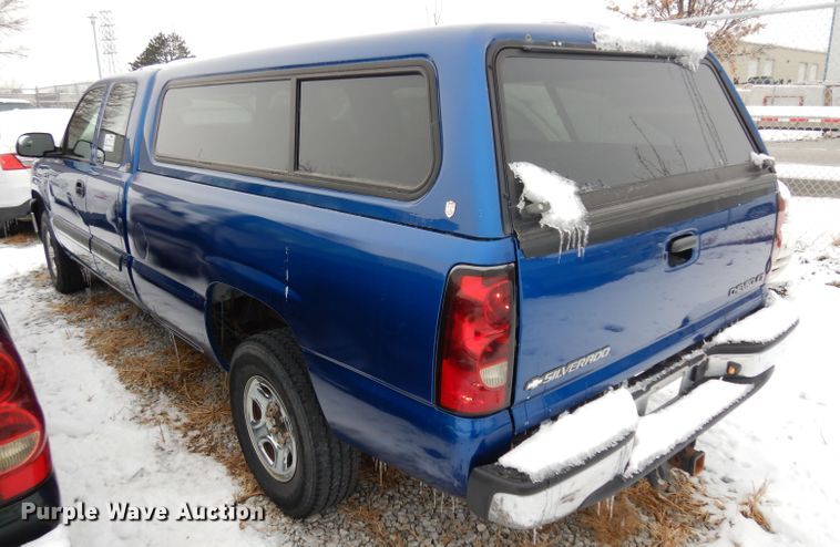 image for item DH5564 2004  Chevrolet Silverado 1500  Ext. Cab pickup truck