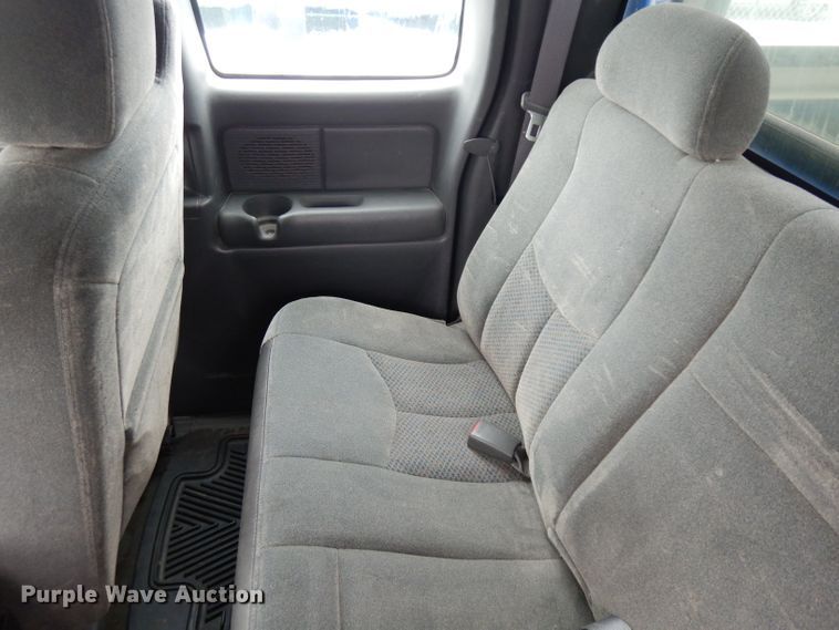 image for item DH5564 2004  Chevrolet Silverado 1500  Ext. Cab pickup truck