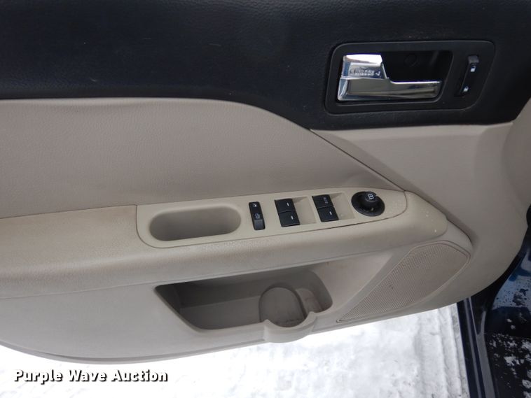 image for item DH5565 2008 Ford Fusion