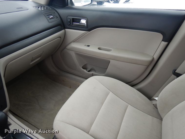 image for item DH5565 2008 Ford Fusion