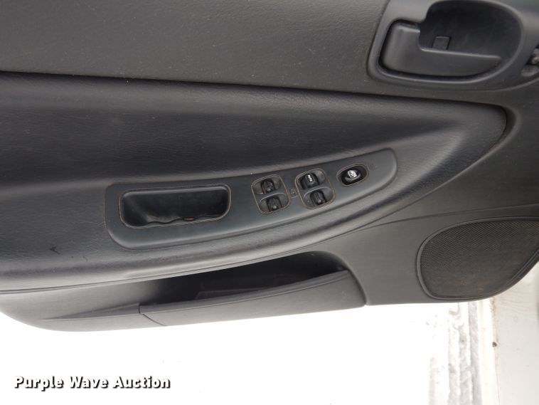 image for item DH5566 2006 Dodge Stratus SXT