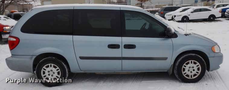 image for item DH5569 2005 Dodge Grand Caravan  van
