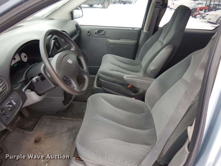 image for item DH5569 2005 Dodge Grand Caravan  van