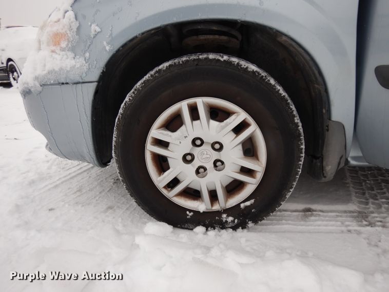 image for item DH5569 2005 Dodge Grand Caravan  van