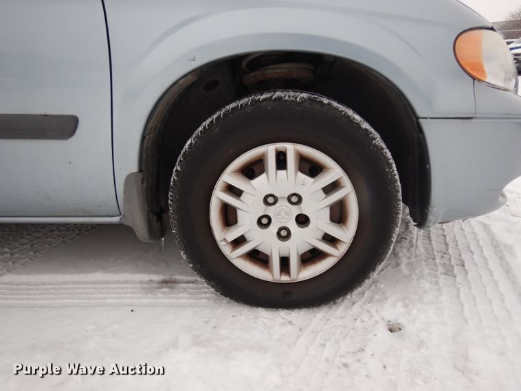 image for item DH5569 2005 Dodge Grand Caravan  van