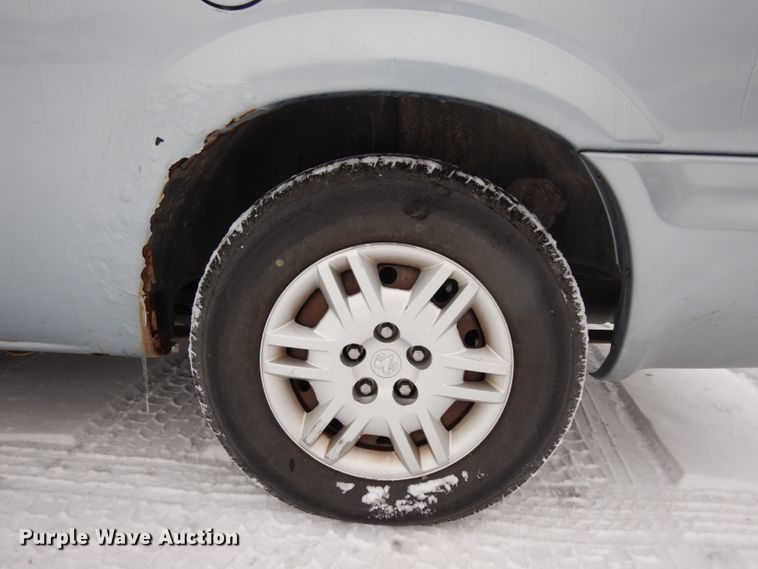 image for item DH5569 2005 Dodge Grand Caravan  van