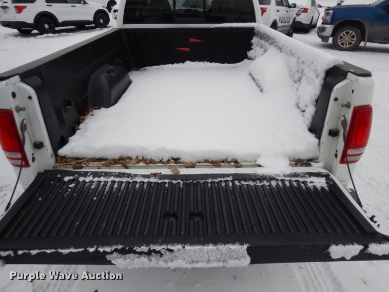 image for item DH5570 2002 Dodge Dakota  Club Cab pickup truck