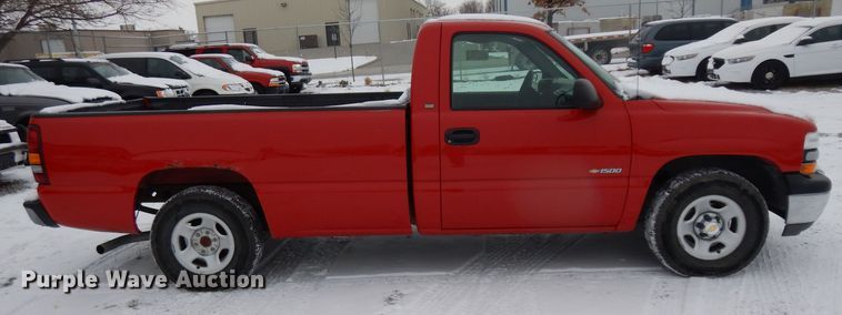 image for item DH5572 2001 Chevrolet Silverado 1500  pickup truck