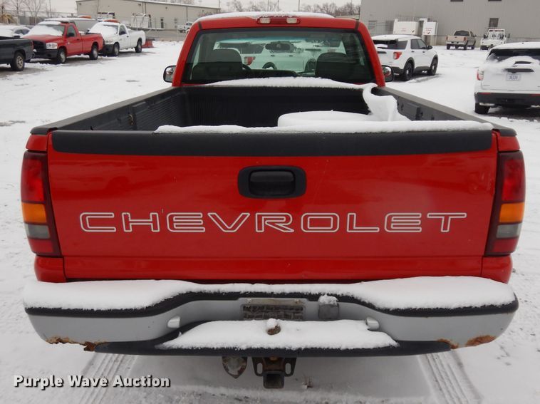image for item DH5572 2001 Chevrolet Silverado 1500  pickup truck