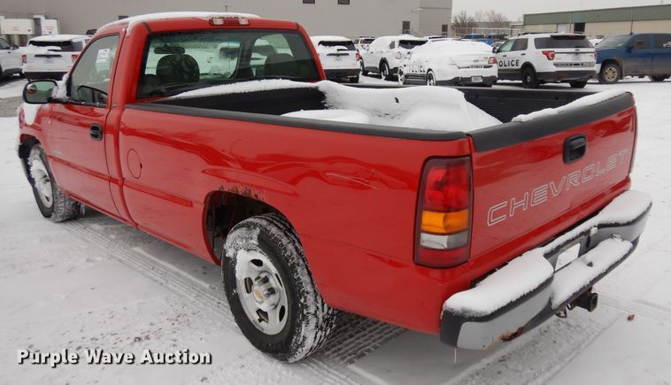 image for item DH5572 2001 Chevrolet Silverado 1500  pickup truck