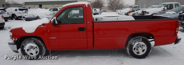 image for item DH5572 2001 Chevrolet Silverado 1500  pickup truck