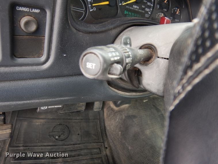 image for item DH5572 2001 Chevrolet Silverado 1500  pickup truck