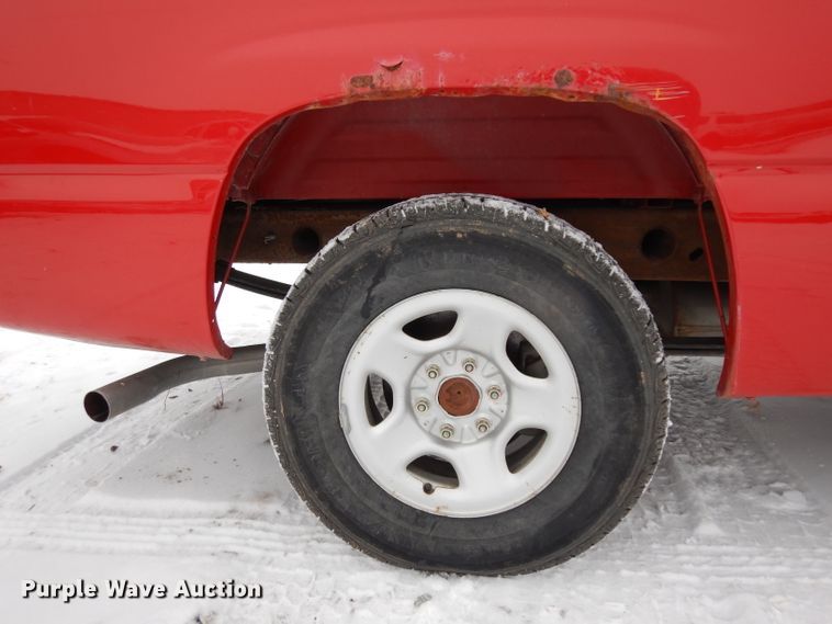 image for item DH5572 2001 Chevrolet Silverado 1500  pickup truck