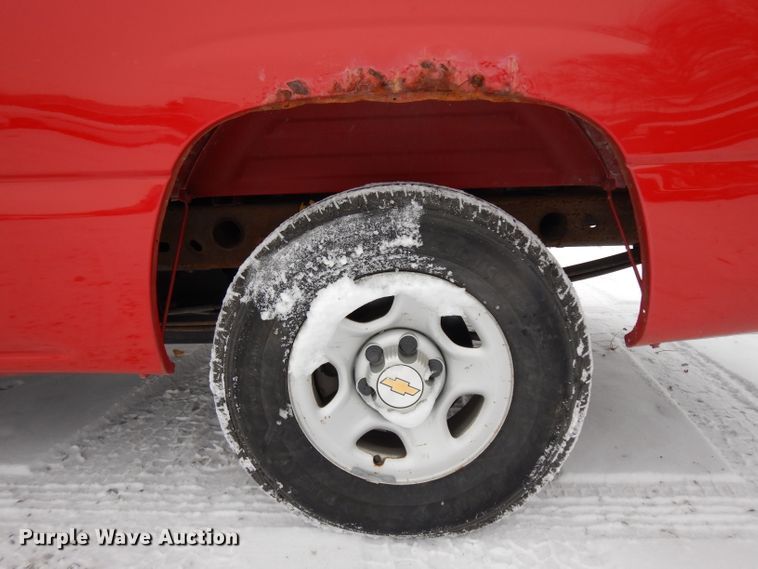 image for item DH5572 2001 Chevrolet Silverado 1500  pickup truck