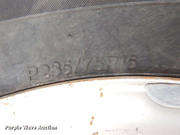 image for item DH5572 2001 Chevrolet Silverado 1500  pickup truck