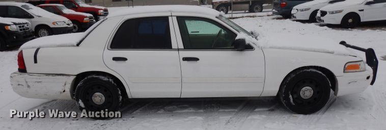 image for item DH5573 2010 Ford Crown Victoria