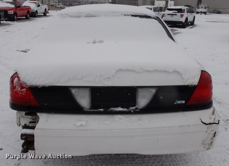 image for item DH5573 2010 Ford Crown Victoria