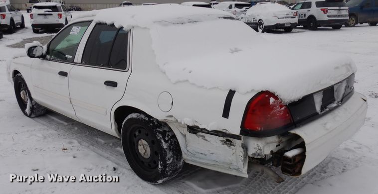 image for item DH5573 2010 Ford Crown Victoria
