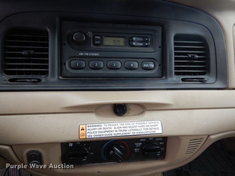 image for item DH5573 2010 Ford Crown Victoria