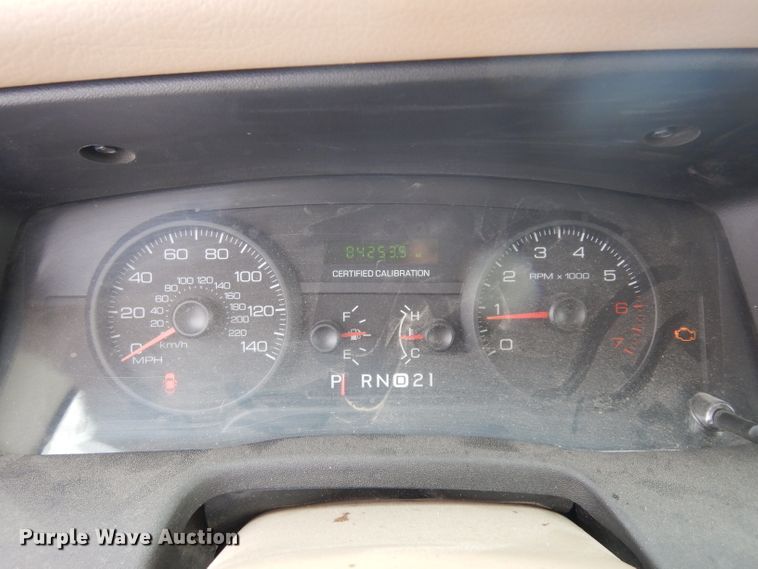 image for item DH5573 2010 Ford Crown Victoria